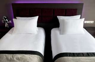 Отель Hotel 3 Trio Белосток Улучшенный двухместный номер с 1 кроватью или 2 отдельными кроватями-5